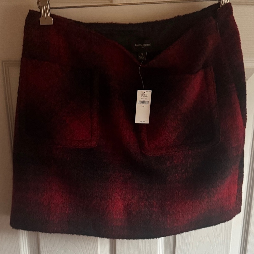 Banana Republic Red and Black Plaid Pencil Skirt
